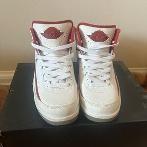 Air Jordan Retro “Fire Red” 2s GS
